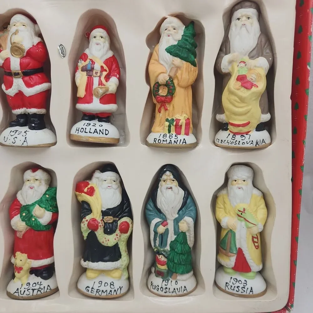 Builders Square Inc figures santas